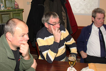 Man verfolgt den Vortrag gespannt!